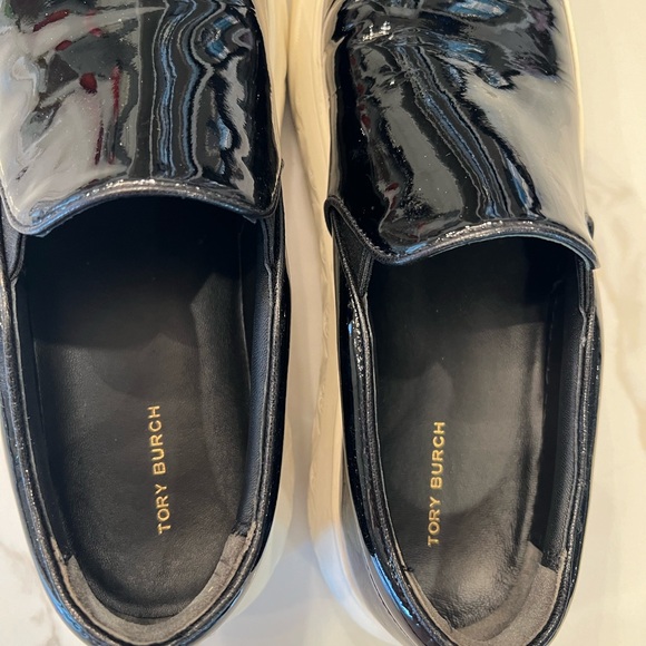 Tory Burch slip ons. Like new. Size 10 - Picture 2 of 5